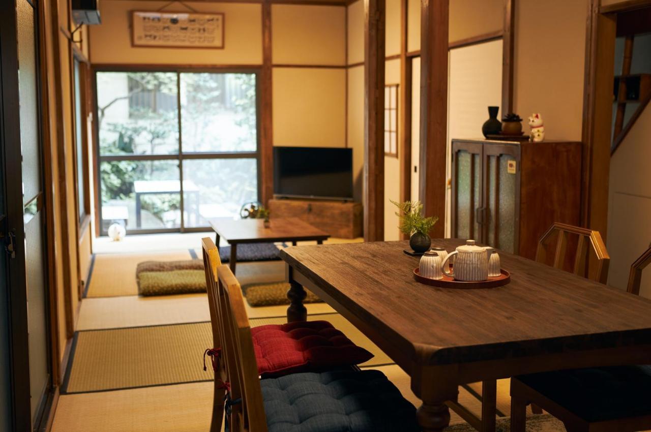 Kagurazaka Retro Bar & Hotel Tokyo Bagian luar foto
